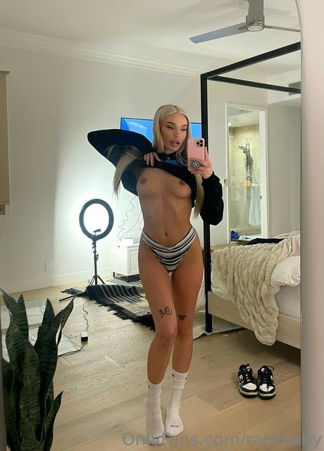 本物の妻オンリーファンズ ホットヌード 写真