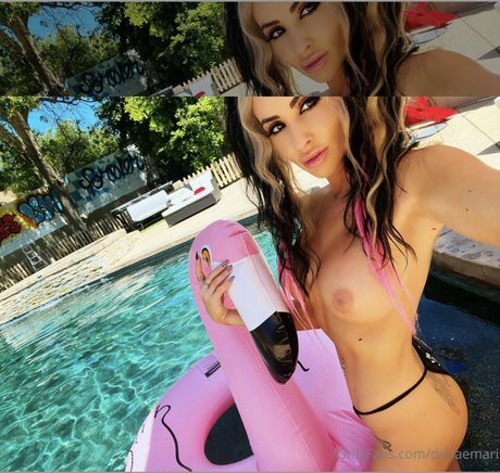 Danae Mari 裸の女優 写真