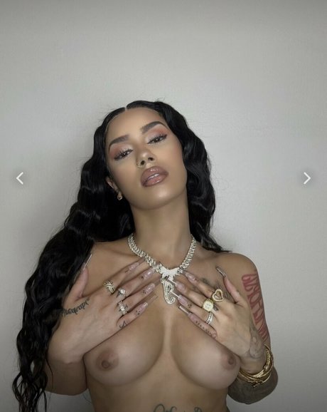 Indyamarie 裸のモデル 写真