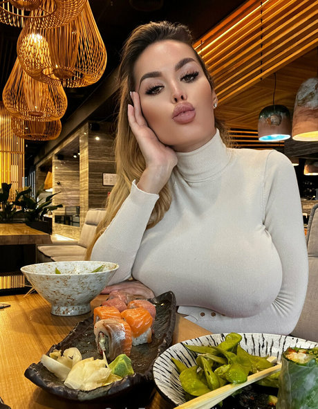 katebigboobs ヌードモデル ギャラリー