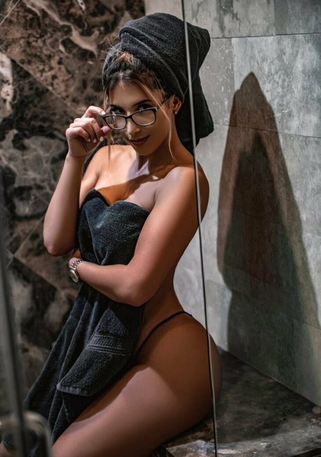 継娘オンリーファンズ 可愛い 写真