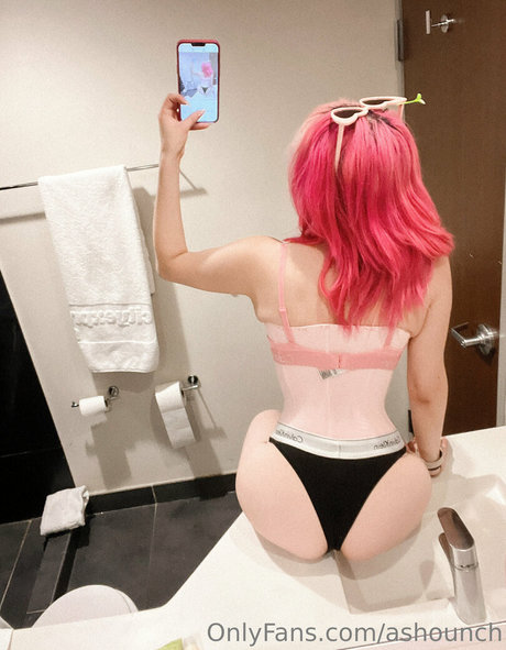 ヨガパンツ オンリーファンズ ホットxxx 画像