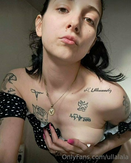 巨乳ストリップオンリーファンズ ホット裸 画像