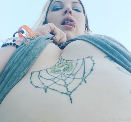 完璧なボディ オンリーファンズ ホットxxx 画像