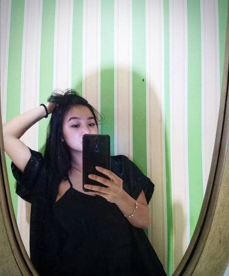 MonicaJeyincaNatasya 最高のスター 画像