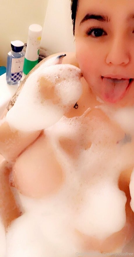 wiickedlotusx 美しいモデル 写真