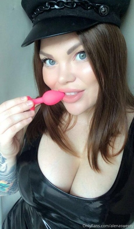 アマチュア寝取られオンリーファンズ セクシーヌード 画像