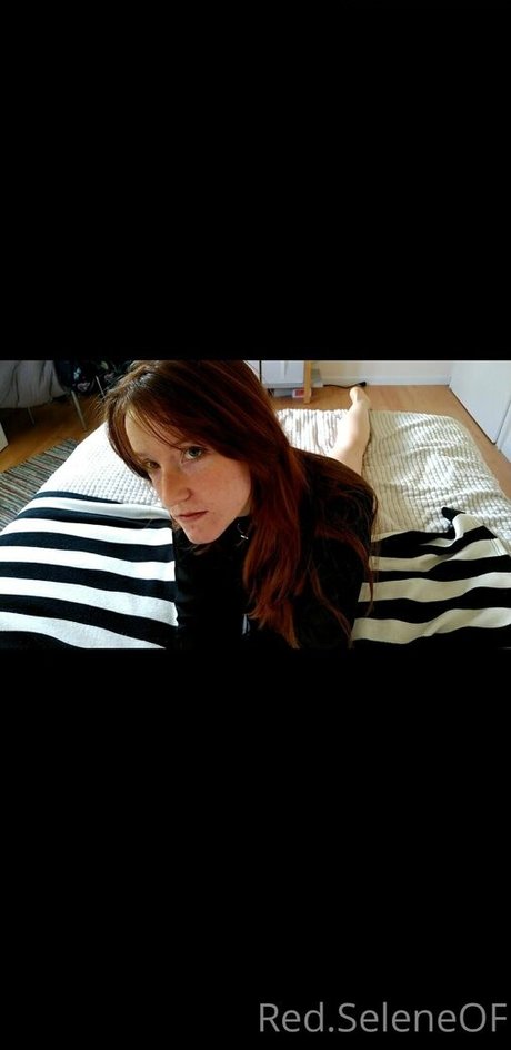 red selene スターセックス 写真