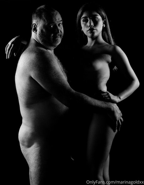 marinagoldxx ポルノスター セックス 写真