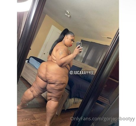 毛深い足のオンリーファンズ ホットセクシー 画像
