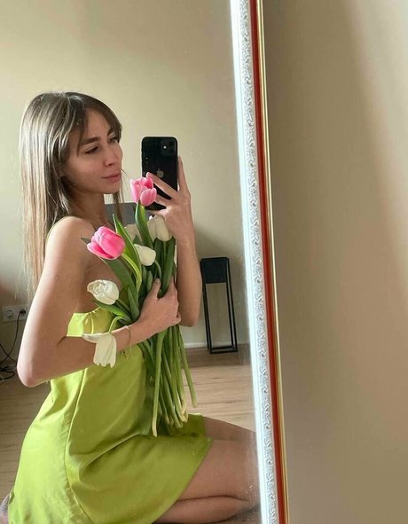 ティーンフィンガリングオンリーファンズ ベスト 画像