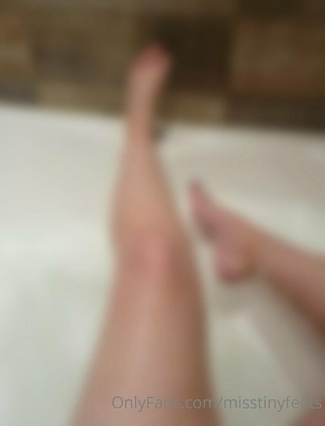 misstinyfeets 素敵なモデル 画像