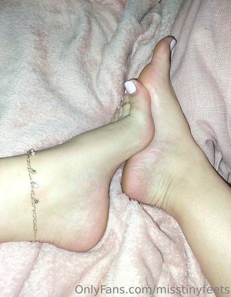 misstinyfeets 最高のモデル 画像