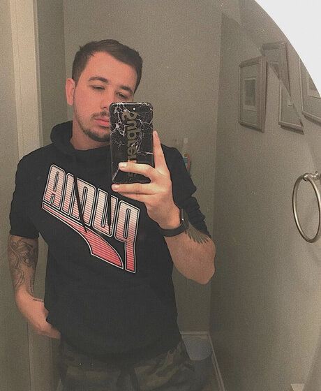 mike cabral セックススター ギャラリー