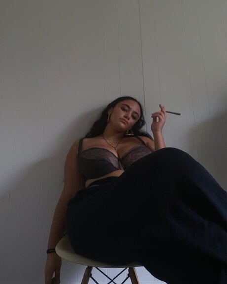 オニオンオンリーファン セクシー裸 写真