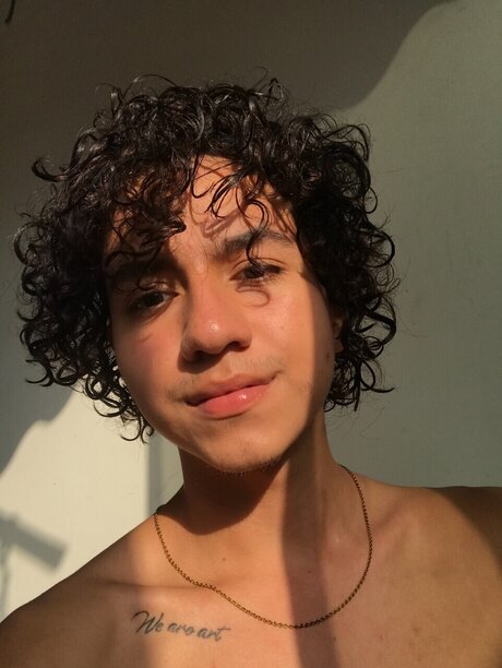 carlos salazar 高品質モデル 写真