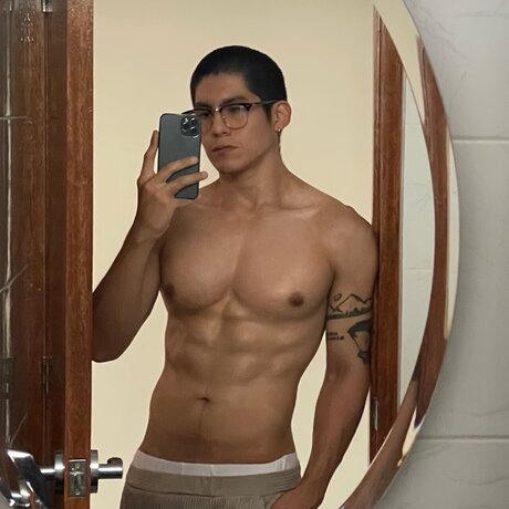 Cesar ポルノスター ホット 画像