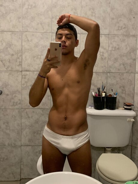 Alvaro Gomez 独占スター 写真