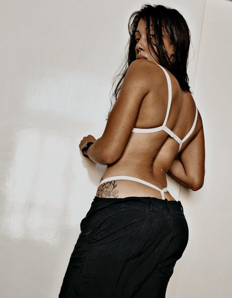 アジアンシスターオンリーファンズ ホットセックス ギャラリー