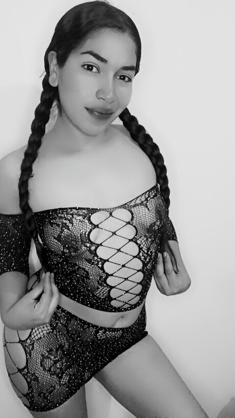 Carla Diaz アートモデル 画像