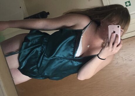Georgina woods 女優 画像