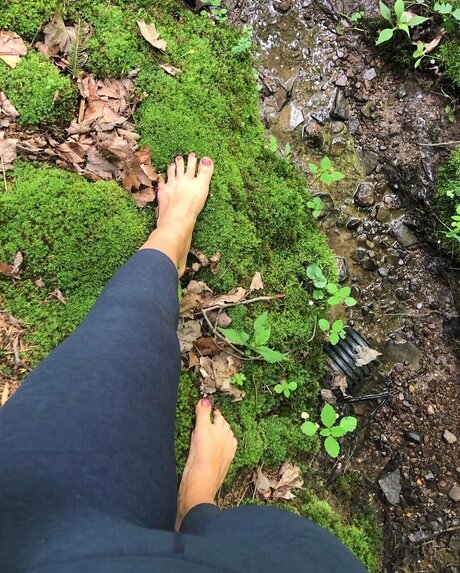 Big Feet Tall Goddess HDスター 写真