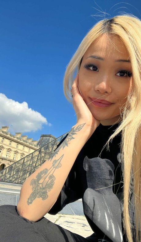 Sarinasong xxx女優 ギャラリー