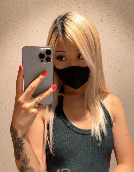 Sarinasong トップモデル 写真