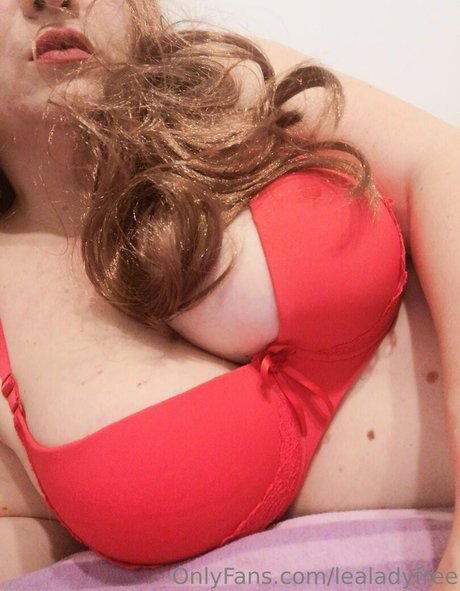 痩せた美女オンリーファンズ ヌード 写真