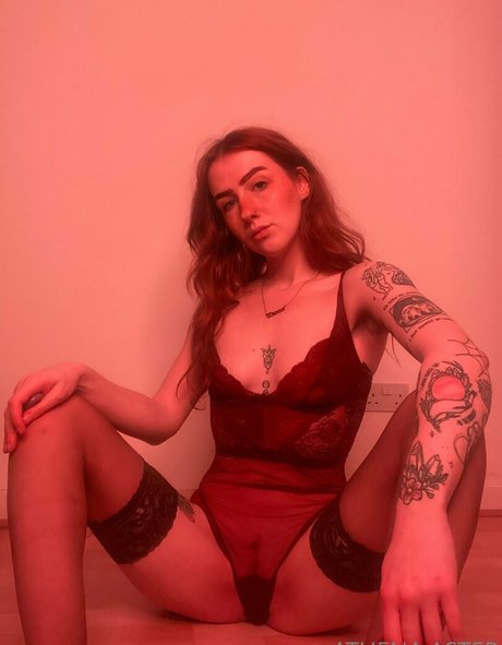 athenaaster アダルトスター 写真