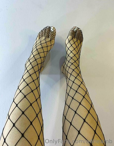 アナルファックオンリーファンズ 無料ヌード 画像