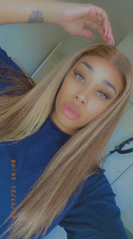 cinncityxxx セクシーなポルノスター 写真