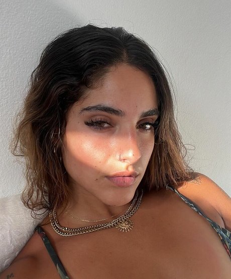 Isabella Ladera 素敵な女優 ギャラリー