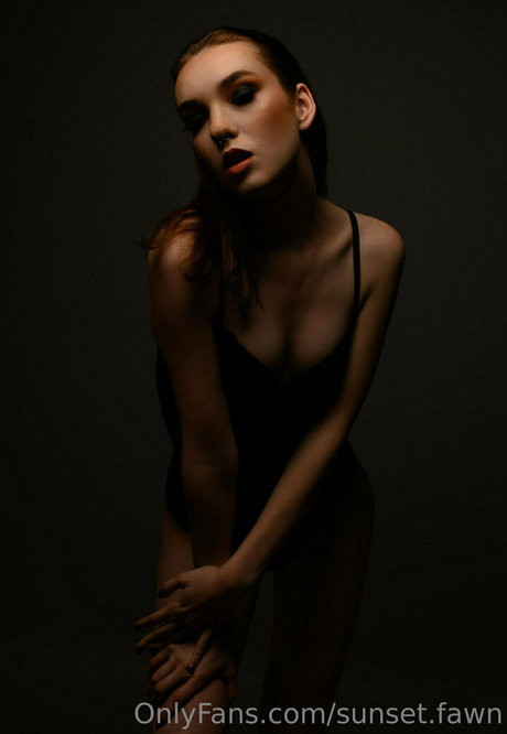 sunset fawn ポルノスター 無料 写真