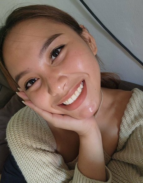 小さいペニスのオンリーファンズ ホットセクシー 写真