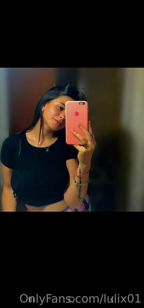 lulix01 女優 写真