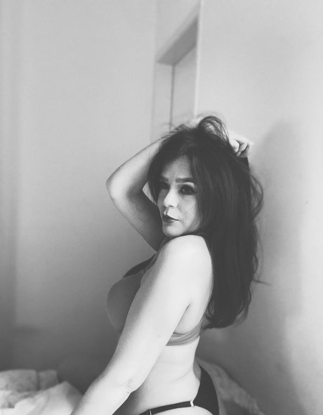 Thiessita セックススター 写真