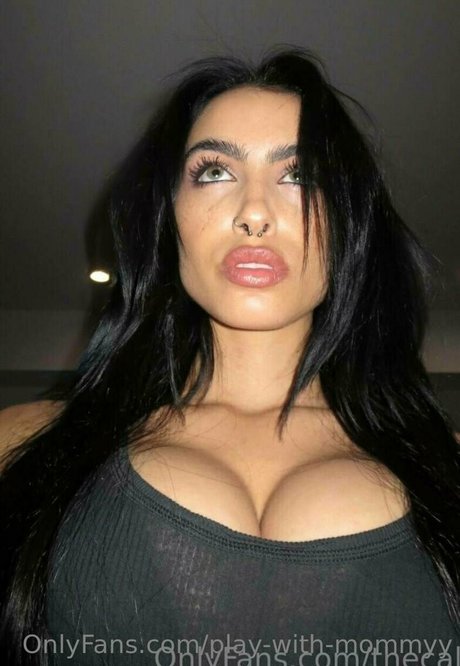 ランジェリーヌードオンリーファンズ 無料裸 写真