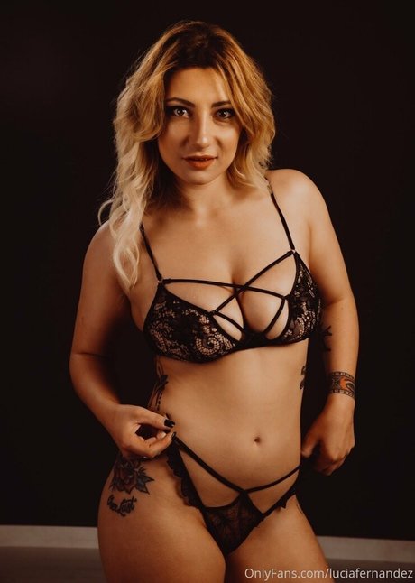 luciafernandez トップ女優 写真