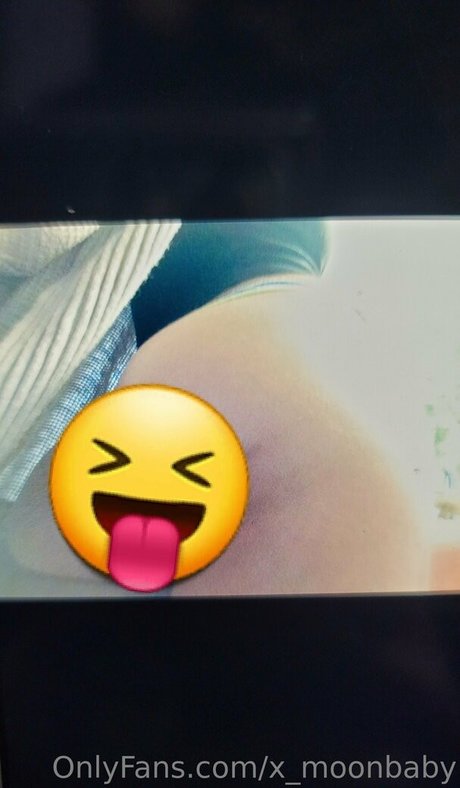 x moonbaby ポルノスター 画像