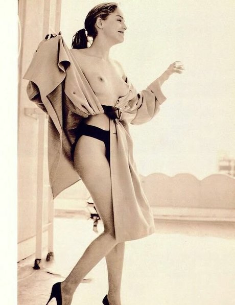 痩せた美女オンリーファンズ セクシー 画像