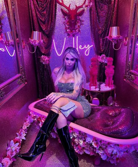 Karollayne Arruda 最高の女優 写真
