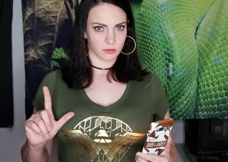 Anacondanoire スター ヌード 写真