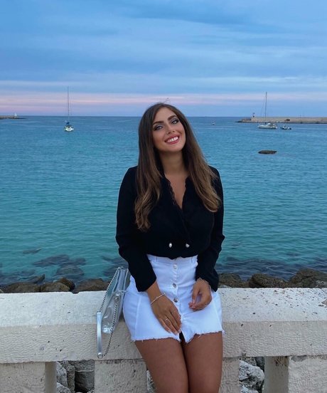 Ylenia Bevelacqua モデル 画像