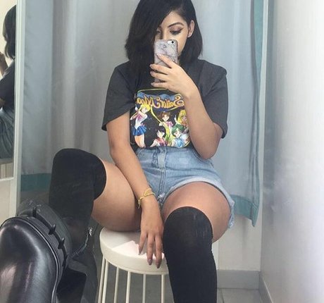 Sadd Pup セックス女優 写真