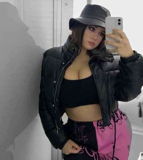 JOIビデオオンリーファンズ セクシーヌード ギャラリー