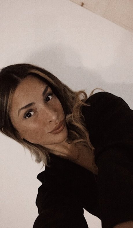 belonly ポルノスター アダルト 写真