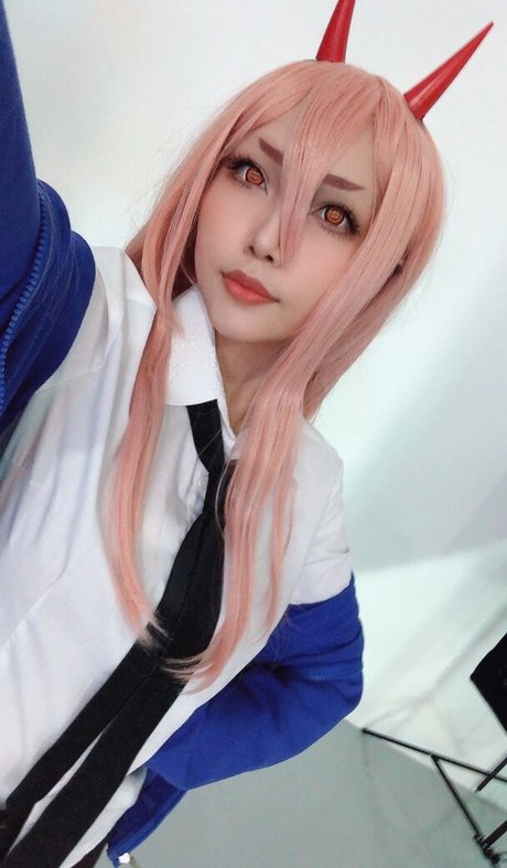 偽おっぱいオンリーファンズ 美しいヌード 写真