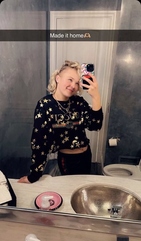 Jojo Siwa ヌードのポルノスター 画像