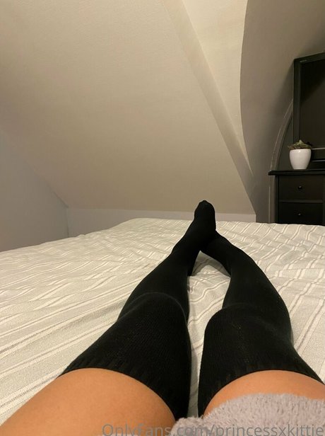 黒のランジェリーオンリーファンズ 美しい裸 ギャラリー